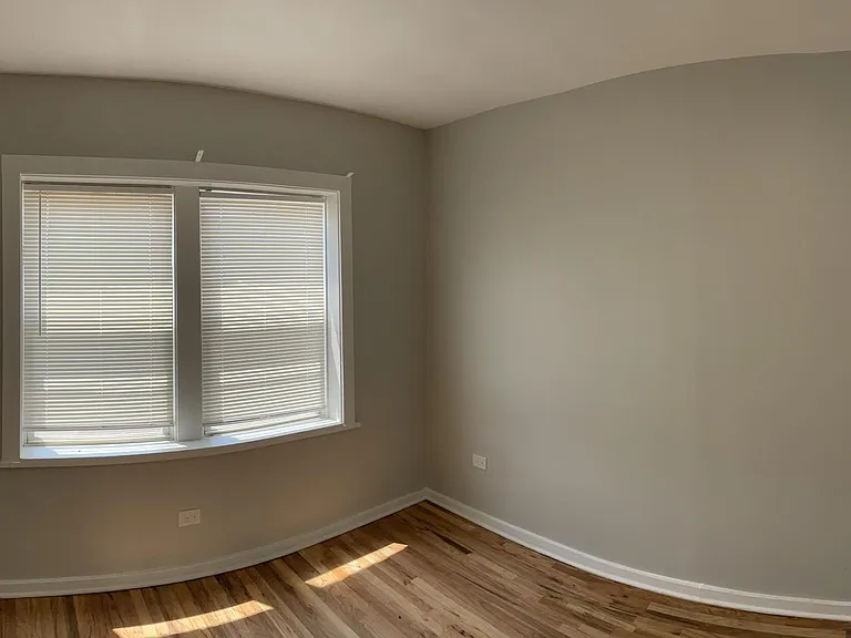 3117 W 61st St #2 — Photo 9