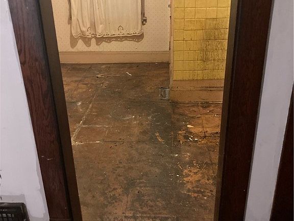 2nd image of 1508 Holyoke Ave
