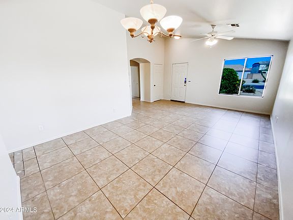 3rd image of 14812 N EL FRIO Street