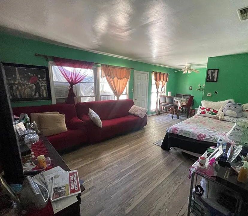 2nd image of 17072 Cantara St