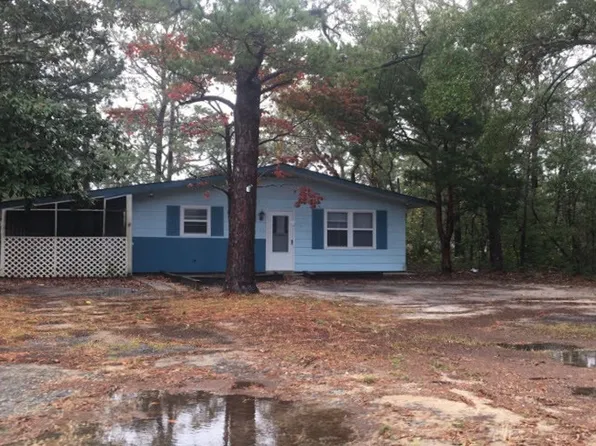 133 NW 7th St, Oak Island, NC 28465