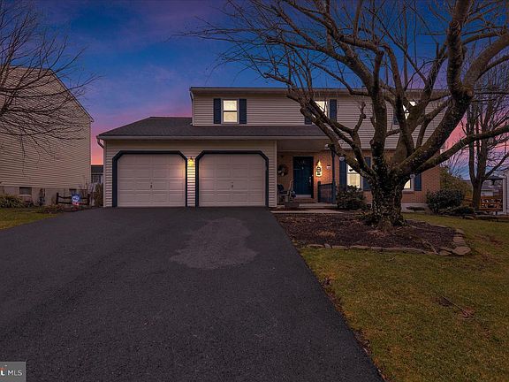 2nd image of 1860 S Mountain Dr