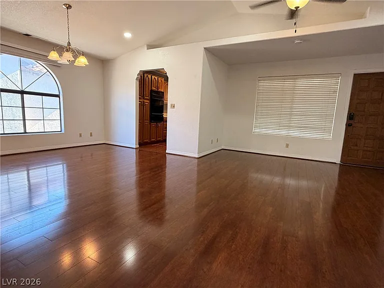 1411 Santa Margarita St #F — Photo 3