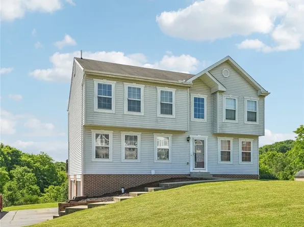 28 Giant Oak Dr, Baden, PA 15005