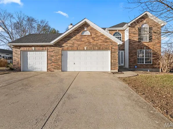 518 Deer Creek Rd, O'Fallon, IL 62269