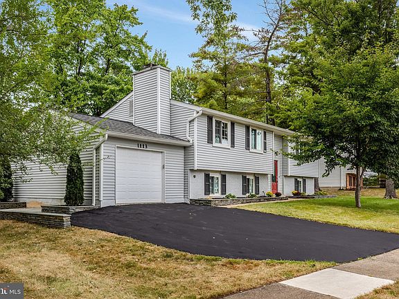 2nd image of 1113 Bicksler Dr