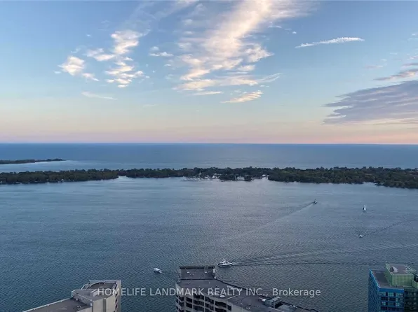 88 Harbour St Unit 6309, Toronto, ON M5J 0C3