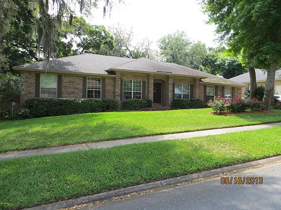 3rd image of 3673 Manor Oaks Dr