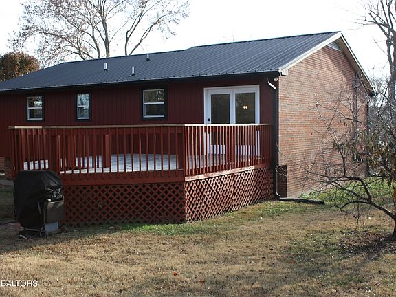 4th image of 400 Tennessee Cir