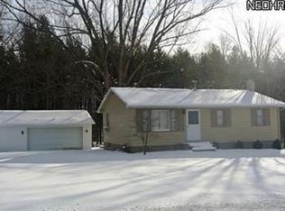 1237 W Pine Lake Rd, Salem, OH 44460