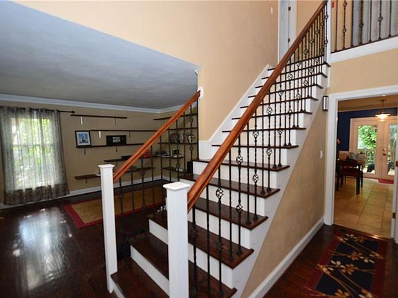 5th image of 112 Orchard St