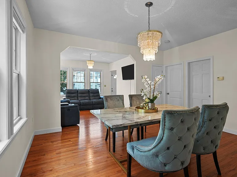 164 Hadley St #1 — Photo 13