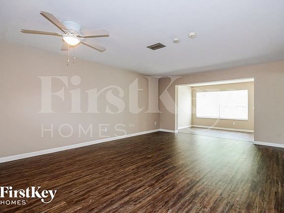 3rd image of 3431 Harbor Lake Dr