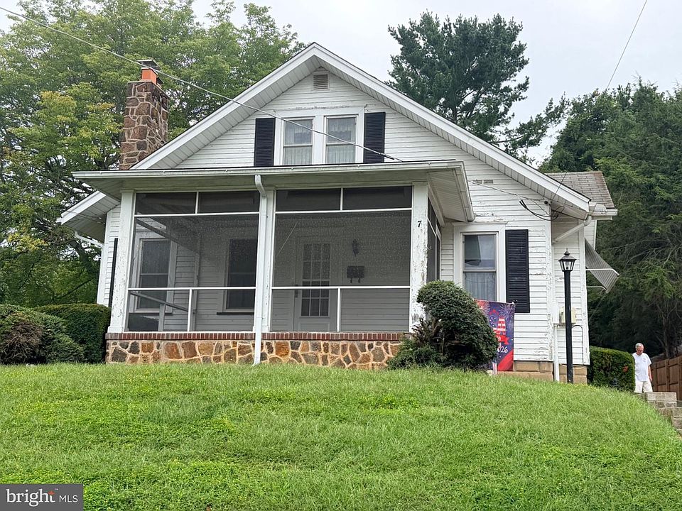 1st image of 7 Preston Ave