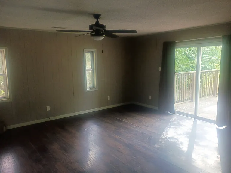 107 Grant 446 — Photo 87
