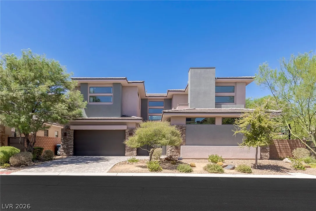 4 bed, 4.5 bath, 4172 sqft, $8,999 — Photo 1
