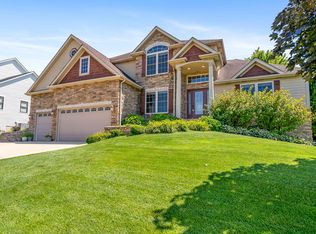 2251 Walker Dr, Valparaiso, IN 46385