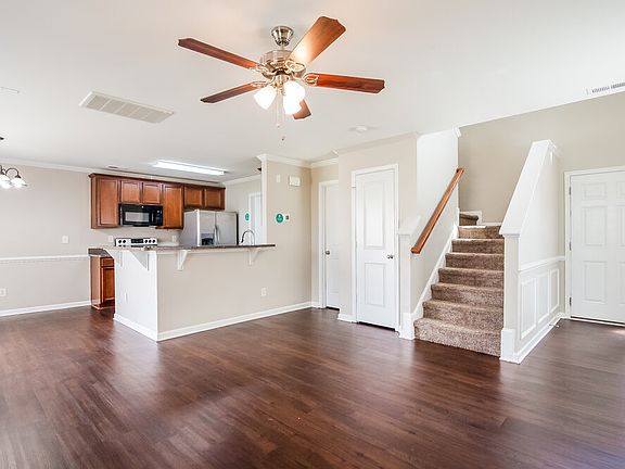 5th image of 2913 Westbury Ct