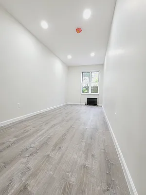 Rented by Taichi Fudosan | media 9