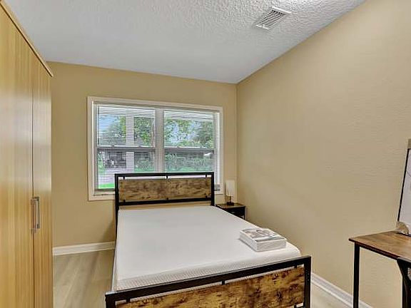 2nd image of 1824 Highland Park Blvd #4