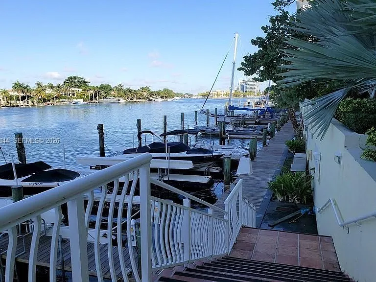 5600 Collins Ave #4U — Photo 10