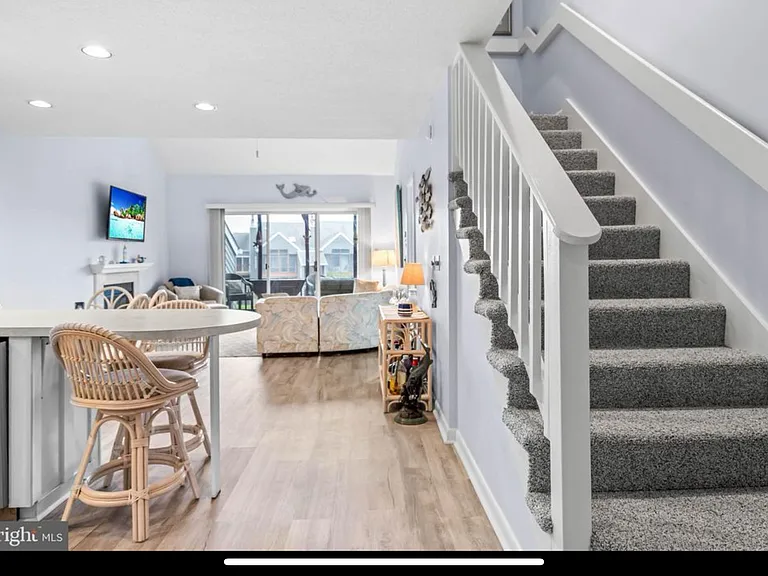 241 American Eagle Way #10 — Photo 2