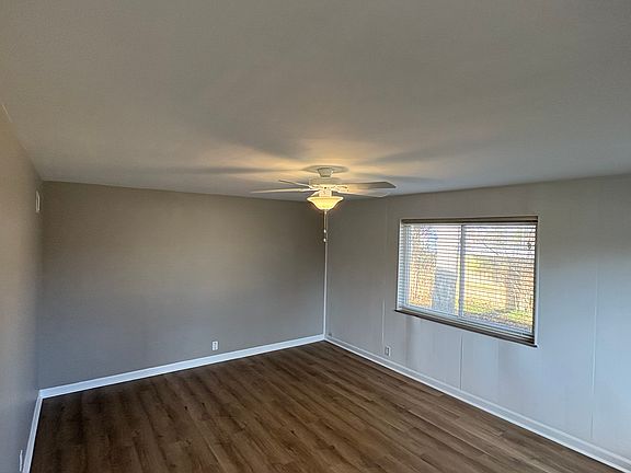 4th image of 3887 Crescent Dr