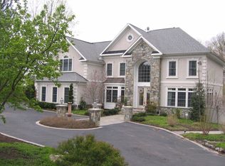 3449 Sleepy Hollow Rd, Falls Church, VA 22044