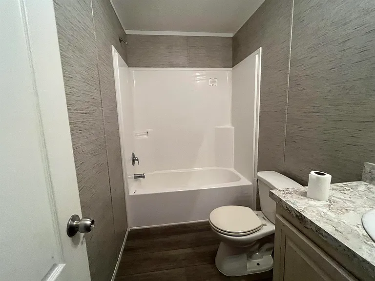 2588 E Crossway Ln — Photo 7