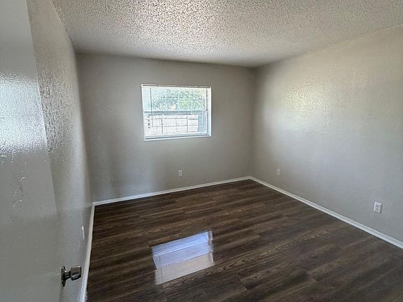 3rd image of 1132 Auburn St APT 109