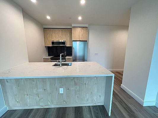 1st image of 156 Clarkson Ave #3L