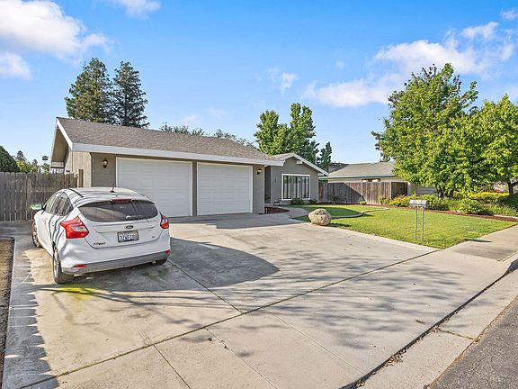 2nd image of 2125 Holt Avenue