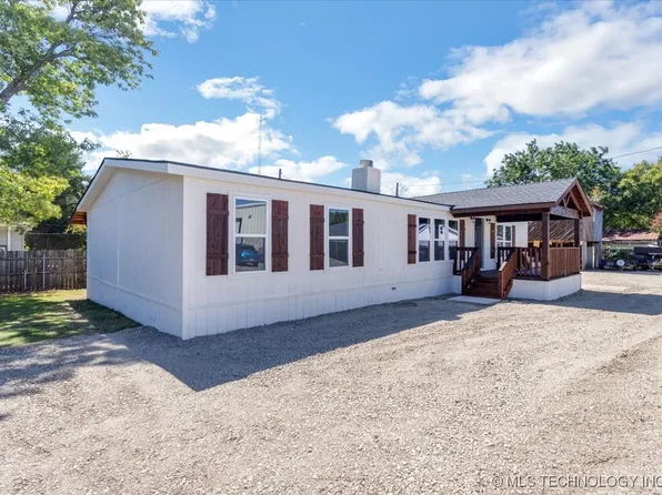 68 Jolene Reid Rd, Mead, OK 73449