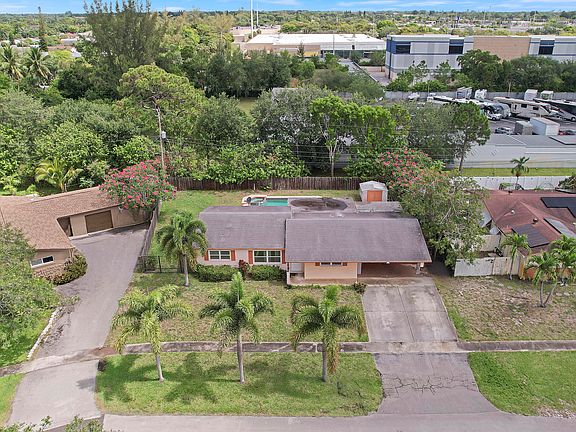 4th image of 4711 N Palma Circle