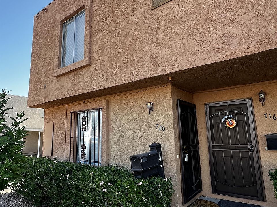1st image of 720 N Torrey Pines Dr