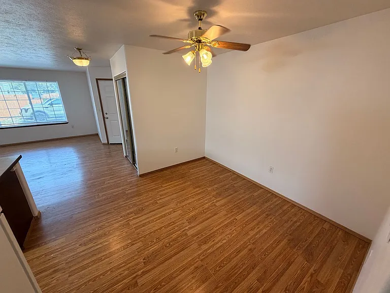 6105 North Regal Street — Photo 5