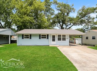 805 Daniel Boone Dr, Florissant, MO 63031