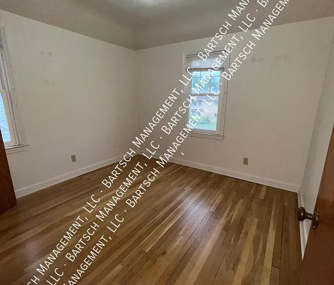 7718 W Center St #4 — Photo 7