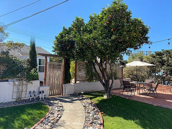 2nd image of 4567 Saratoga Ave