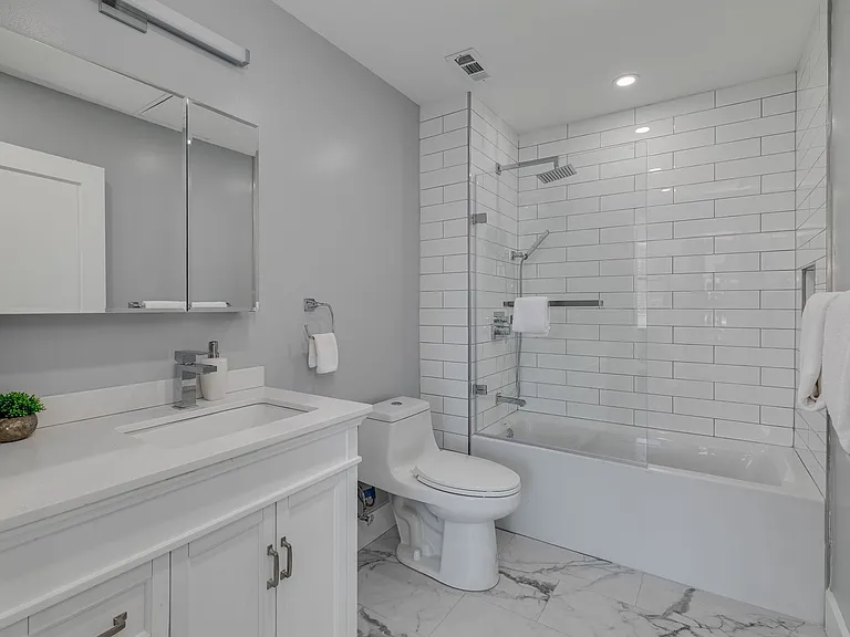 The Ledger Residences — Photo 39
