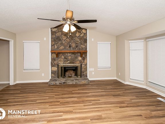 2nd image of 2577 Daly Dr