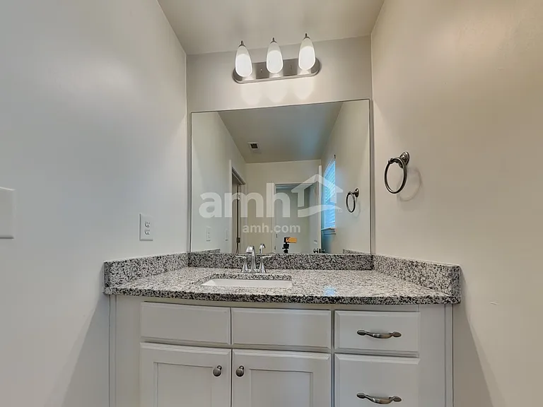 134 McBee St — Photo 15