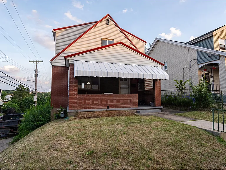 448 Eureka St — Photo 25