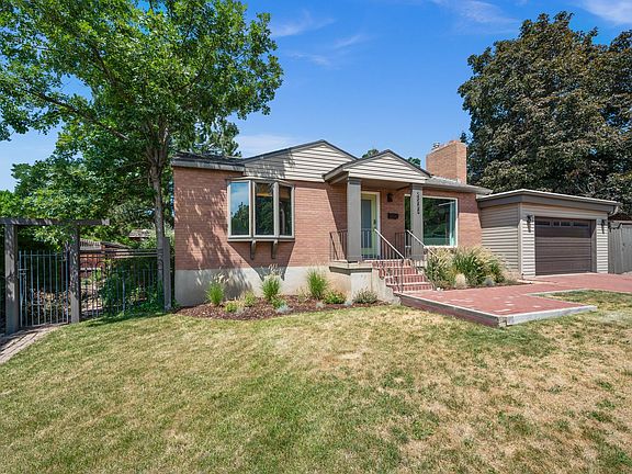 3rd image of 2855 E Delsa Dr