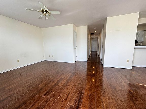 3rd image of 714 N Kansas