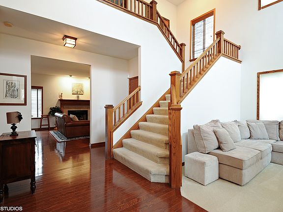 4th image of 1479 Greystone Dr
