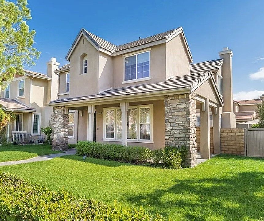 1st image of 27642 Sunny Creek Dr