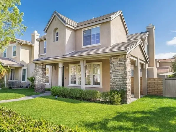 27642 Sunny Creek Dr, Valencia, CA 91354