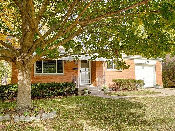 2nd image of 1913 Echo Woods Ct