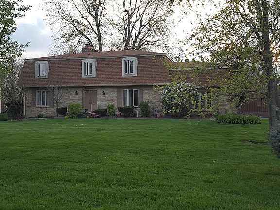 2nd image of 5352 Hawthorne Dr